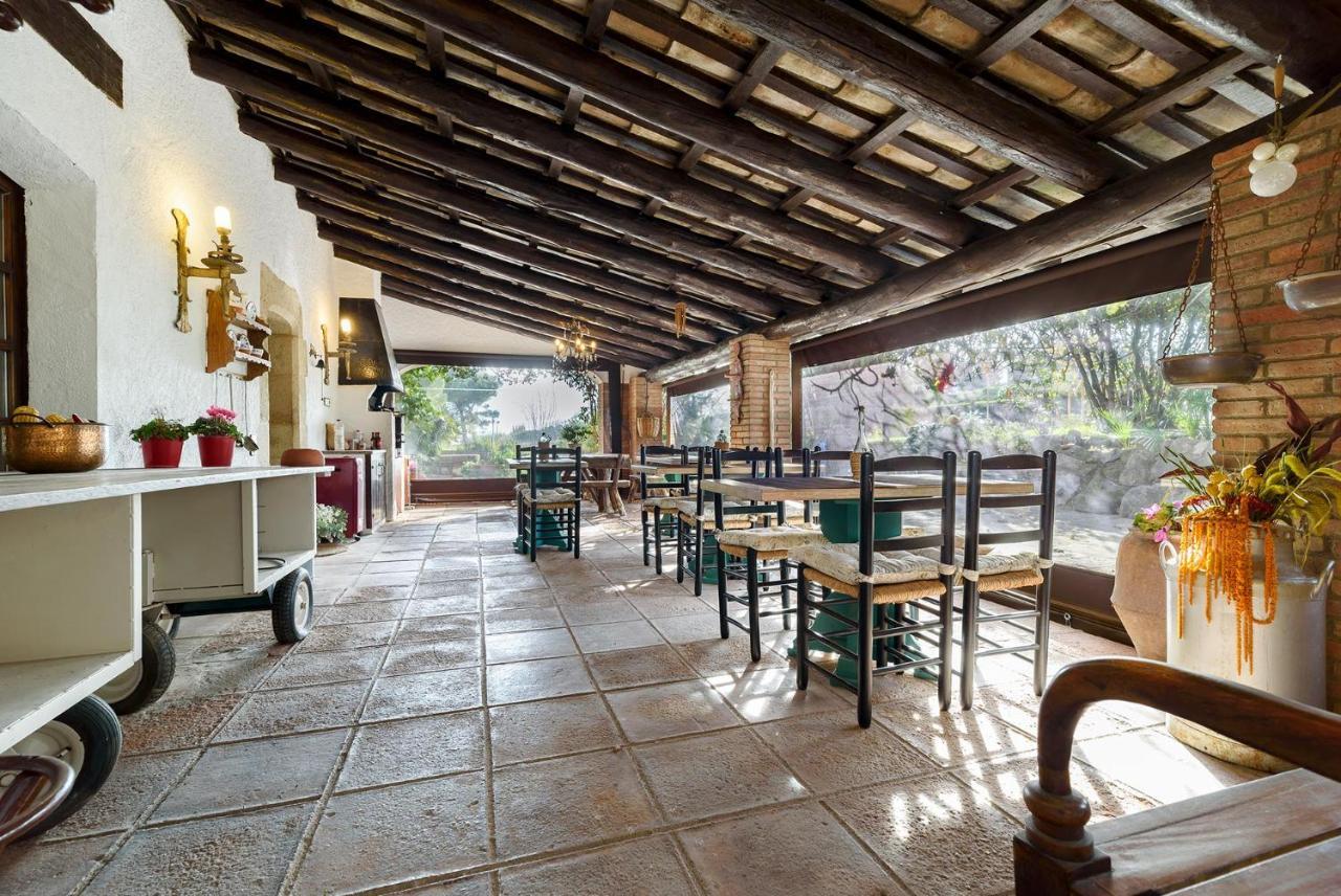 Masia Can Manent Del Bosc S XVIII Santa Eulalia de Ronsaná 외부 사진