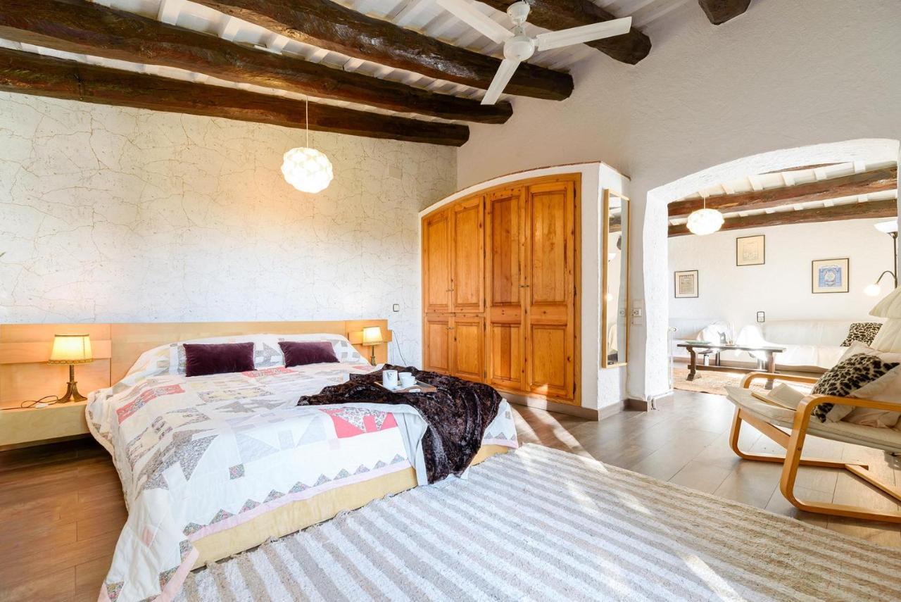 Masia Can Manent Del Bosc S XVIII Santa Eulalia de Ronsaná 외부 사진