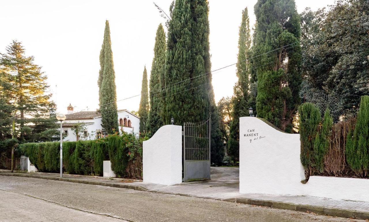 Masia Can Manent Del Bosc S XVIII Santa Eulalia de Ronsaná 외부 사진
