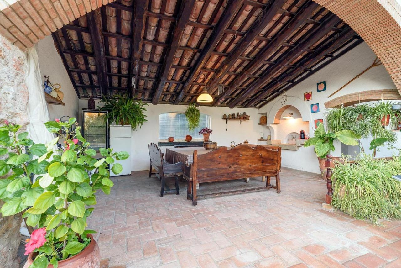 Masia Can Manent Del Bosc S XVIII Santa Eulalia de Ronsaná 외부 사진